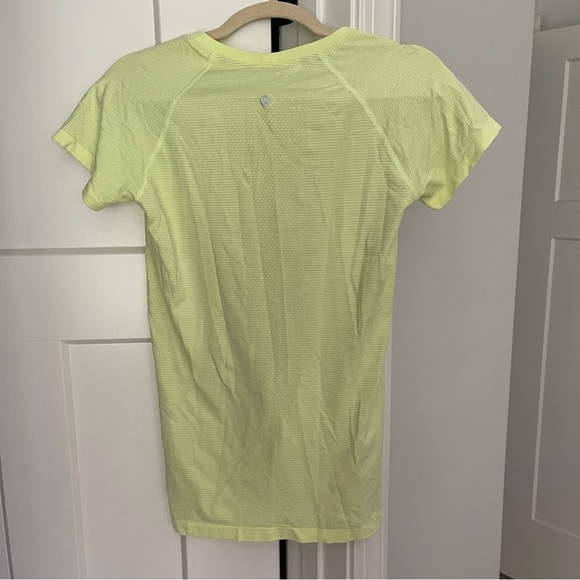 Lululemon swiftly tech short sleeve top workout stretch - Picture 3 of 3